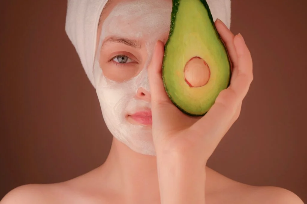 Salicylic Acid from Avocado Oil